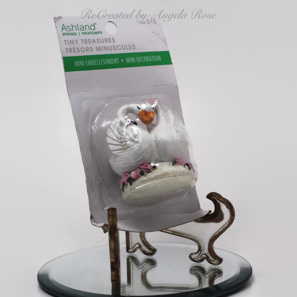 Mini Embellishment Swans